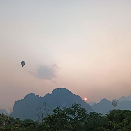 Bountang Mountain View Riverside Hotel Ванг Виенг Екстериор снимка